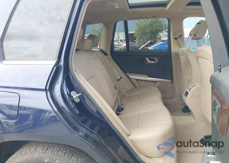 2011 Mercedes-Benz Glk 350 4Matic z USA, uszkodzony, nr VIN WDCGG8HB5BF683838